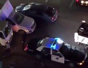 شاهد : فيديو لمخالف يهرب من سيارة دورية .. وشرطة مكة توضح الملابسات