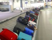 حيلة بسيطة لتحصل على حقائبك بسرعة في المطار
