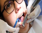 10 علامات تعني زيارة طبيب الأسنان “فورا”