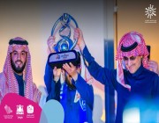 الوليد بن طلال وآل الشيخ يرفعان كأس أبطال آسيا