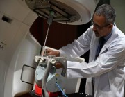 “جونز هوبكنز” أرامكو الطبي يجري أول جراحة إشعاعية تجسيمية