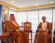 خالد بن سلمان يلتقي سلطان عمان لبحث التطورات الإقليمية (صور)