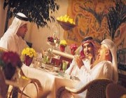 خبير بريطاني يكشف عن رأيه بعد تجربته في المطاعم السعودية