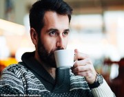 القهوة تقلل من فقدان حاسة السمع عند الرجال