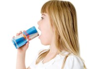 الأطفال أكثر عرضة لأضرار مشروبات الطاقة