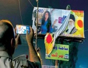 الكاظمي يزيل لافتة تضمنت صورًا لخامنئي وسليماني وزعماء إيرانيين آخرين