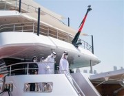 الإمارات.. تدشين أكبر يخت في العالم مصنوع من الألياف الزجاجية (صور)