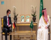 الأمير عبدالعزيز بن سعود بن نايف يستقبل مَسؤُولَيْن ألمانِيَّيْن