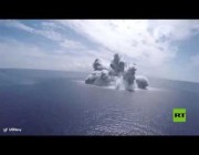 قوات البحرية الأمريكية تختبر حاملة طائراتها بتفجيرات ضخمة