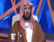 رغم وفاة والده.. الشيخ “الشثري” يظهر في برنامج للفتاوى ويعدد مآثر الراحل (فيديو)