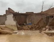 شاهد.. لحظة انهيار منازل قديمة جنوب الأفلاج بسبب الأمطار الغزيرة