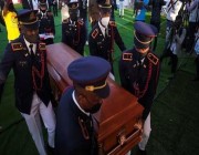 إطلاق نار وقنابل خلال تشييع جنازة رئيس هايتي.. والوفد الأمريكي يحتمي بمركباته