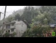 انهيار أرضي يبتلع منزلاً في الصين