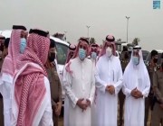 فيديو.. أمير جازان يتفقد مواقع هطول الأمطار في صبيا وأحد المسارحة