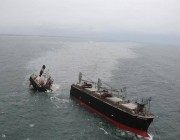 فيديو انشطار السفينة.. هذا ما حدث قبالة سواحل اليابان