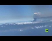 ركاب طائرة يصورون الرماد المنفوث من بركان لا بالما بإسبانيا