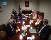 وزير الخارجية يجتمع مع وزير الخارجية الروسي