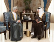 سمو الأمير خالد الفيصل يستقبل سفير سلطنة عمان