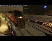 إشعال سكة حديد في شيكاغو لمنع تكون الجليد وإعاقة حركة القطارات