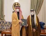 سمو الأمير فيصل بن نواف يطلع على أعمال أمانة الجوف وبلدياتها خلال عام ويشيد بمنجزاتها
