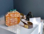 أردني يُصمم حقائب يد فاخرة من قشر البرتقال على مدى 8 أشهر (صور)