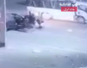 شرطة الرياض تقبض على شخصين قاما بالاعتداء على أحد المارة وسلبه ما بحوزته