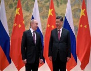 وزير الخارجية الصيني: علاقاتنا مع روسيا “حديدية”