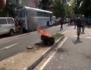 شوارع سريلانكا تشتعل.. قطع طرق والشرطة تقتل متظاهر
