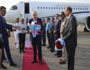 جونسون يصل الهند في زيارة ليومين ستشهد توقيع اتفاقيات استثمارية