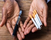 هل السجائر الإلكترونية أقل ضرراً من العادية؟.. «الصحة الخليجي» يوضح