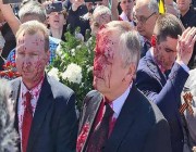 متظاهرون يعتدون على السفير الروسي وزوجته في وارسو.. وموسكو تعلّق (فيديو)
