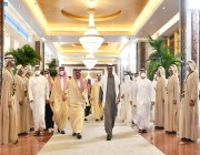 رئيس الإمارات يستقبل عدداً من الأمراء الذين قدموا التعازي في وفاة الشيخ خليفة بن زايد