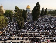 200 ألف مصل يؤدون صلاة عيد الفطر في المسجد الأقصى