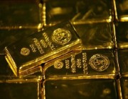 الذهب يتأثر بتوقعات رفع الفائدة مقتربا من أدنى مستوى في أسبوع