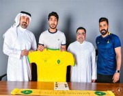 رسميًا.. الخليج يدعم فريق اليد بضم صادق المحسن