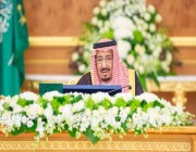 خادم الحرمين يرأس جلسة مجلس الوزراء في قصر السلام في جدة