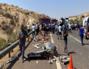 15 قتيلا و22 جريحا إثر تصادم حافلة وسيارة إسعاف في تركيا