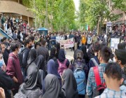 المظاهرات الإيرانية.. إضراب وتجمعات في عشرات المدن والجامعات الإيرانية