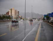 أمطار متوسطة إلى غزيرة وأتربة مثارة على منطقة جازان