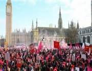 إضرابات عمالية في بريطانيا هي الأكبر منذ 10 سنوات للمطالبة بتحسين الأجور
