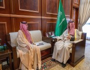 نائب أمير حائل يطلع على عرض تفعيل مبادرة “نقوش السعودية” في المنطقة