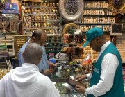 “التجارة”: جولات رقابية مكثفة على الأسواق ومنافذ البيع بموسم العمرة والطرق المؤدية إلى مكة المكرمة والمدينة المنورة