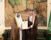 سفير دولة الكويت المعيّن لدى المملكة يقدم أوراق اعتماده