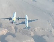 مشهد يحبس الأنفاس.. 60 مترًا تفصل بين طائرتين فوق الرياض