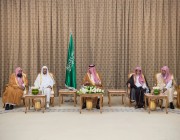 نائب أمير مكة يستقبل عددًا من المشائخ وأئمة وخطباء المسجد الحرام