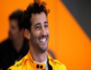 "فورمولا 1".. "ريكاردو" قد لا يشارك في سباق قطر