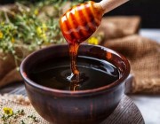 «الغذاء والدواء»: منع إضافة السكر وعسل النحل للزبادي