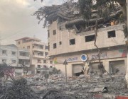 تدمير كامل لمقر شركة الاتصالات الفلسطينية في قطاع غزة