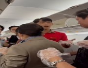 30 حيواناً تثير فوضى بطائرة تايلاندية