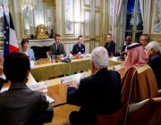 اللجنة الوزارية المكلفة من القمة العربية الإسلامية المشتركة تعقد اجتماعاً رسمياً مع رئيس فرنسا
